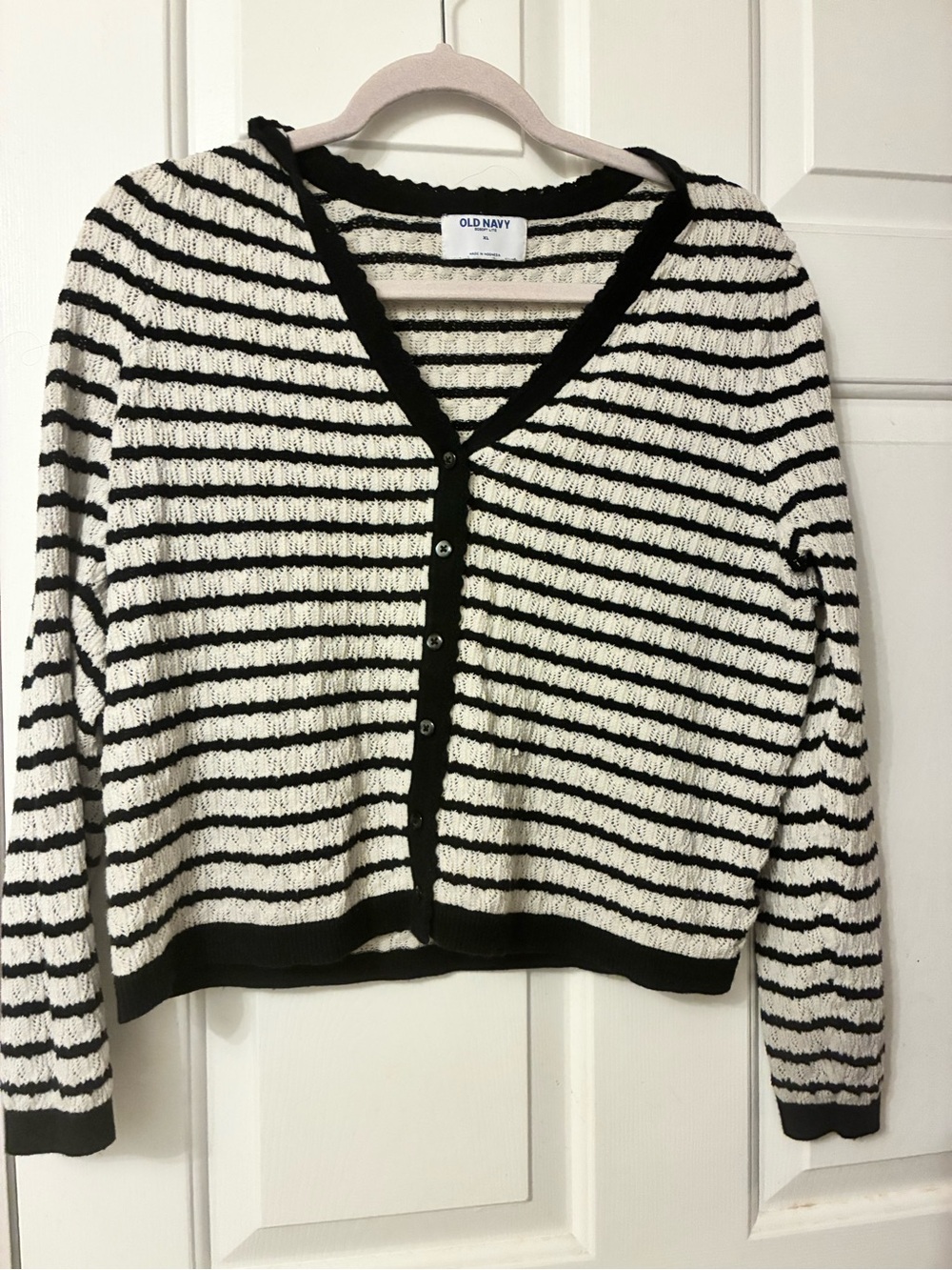 Old Navy Women’s Black & White Striped V-Neck Cardigan